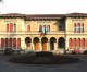 Vandali in azione a Villa Gianetti «Il Comune rimuova le scritte ingiuriose»